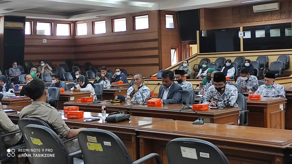 Datangi Gedung DPRD Kota Tasik Guru Honorer Pinta Sampaikan